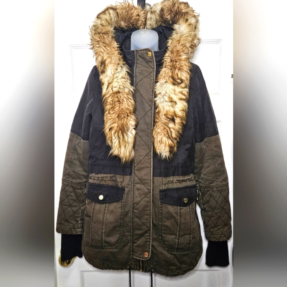 Express Hooded Detachable Faux Fur Trim Black & Olive Quilted Parka Sz XS